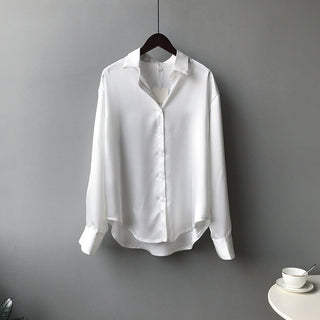 Briana - Elegante blusa in satin e seta con bottoni per donne